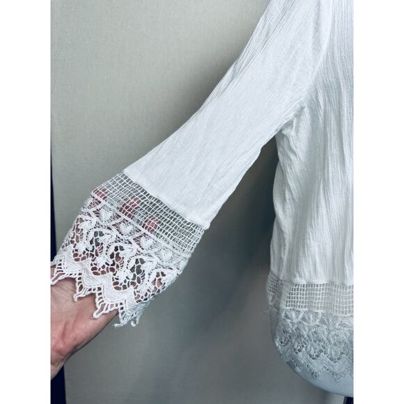 American Eagle Outfitters® White 3/4 Sleeve Blouse w/Embroidered Lace S/P India - Picture 4 of 15